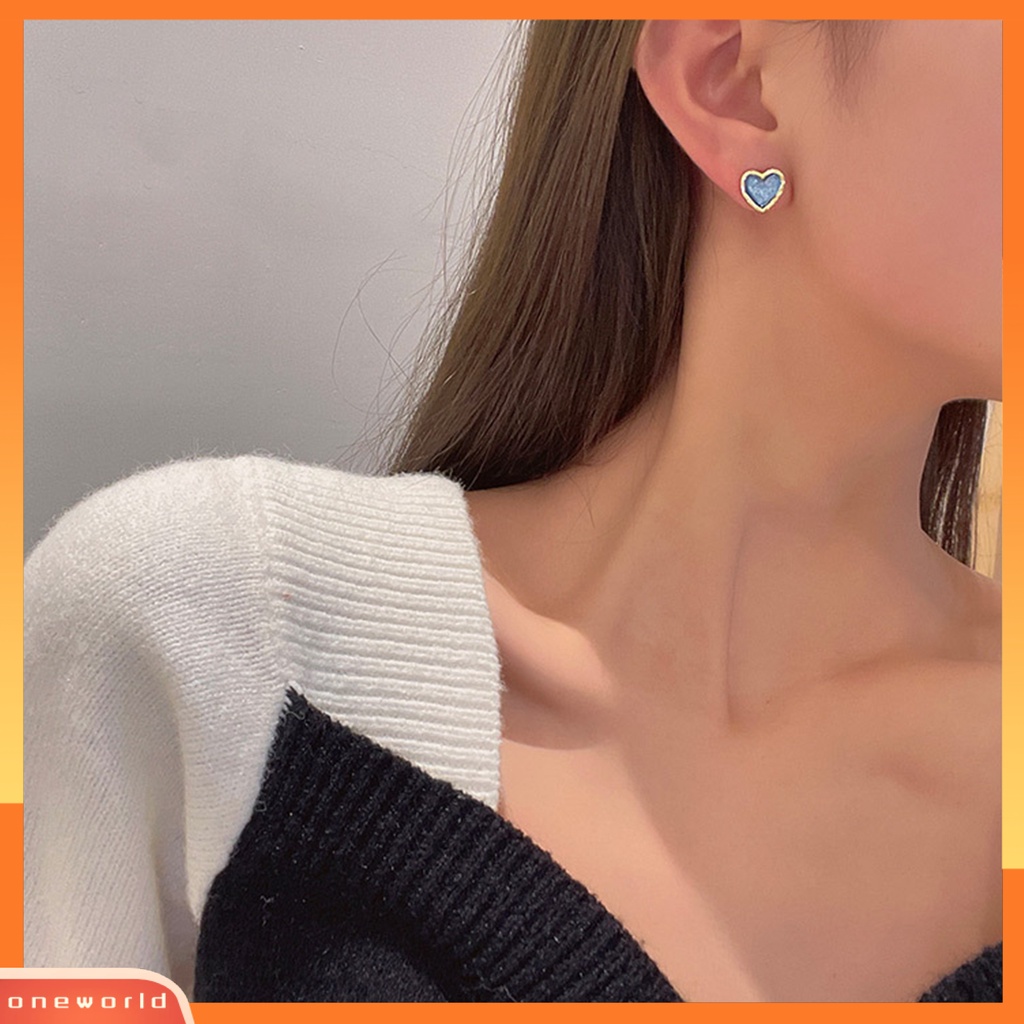 [EONE] 1pasang Ear Studs Elegan Dainty Temperamen Melamun Hadiah Mini Hypoallergenic Retro Cinta Hati Kristal Imitasi Wanita Anting Perhiasan Aksesoris