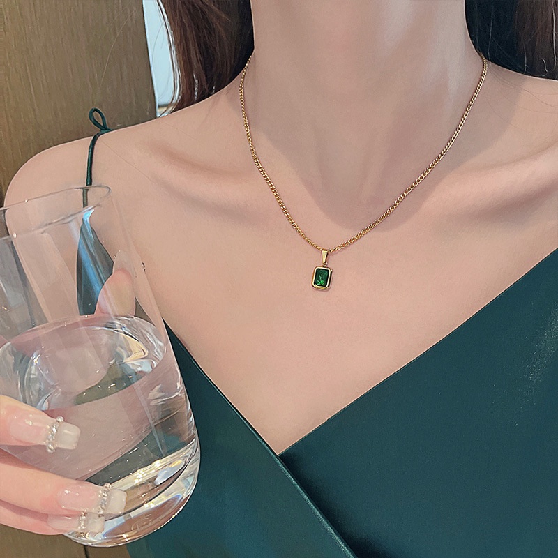 Gaya Korea Retro Mini Emerald Pendant Klavikula Rantai Singkat Mewah Fashion Square Hijau Zirkon Kalung Untuk Wanita Hari Valentine Pernikahan Pertunangan Perhiasan Hadiah