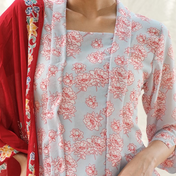 

Kebaya Kutubaru Lily Lengan 7/8 Meradelima Sifon Biru Muda - XS