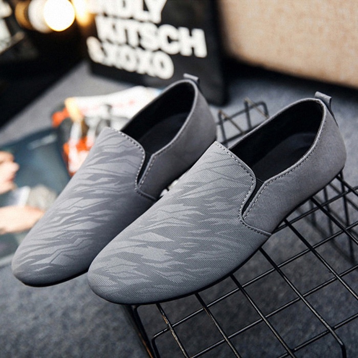 (COD) Techdoo Sepatu Slip On Lentur Sepatu Pria Formal Casual Import MR214 - Abu-abu, 40