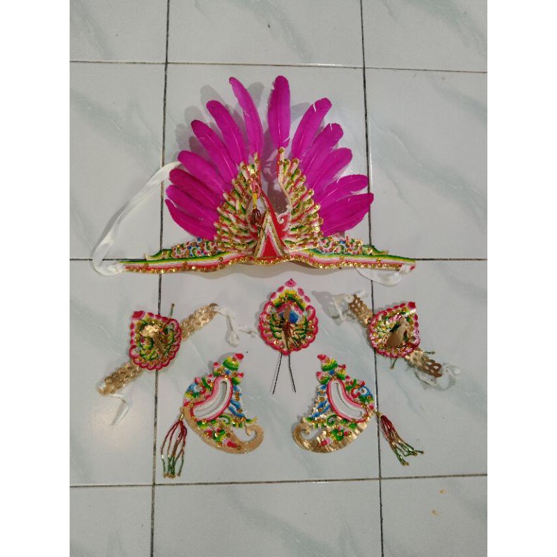 Set Irah-Irahan Tari Merak dengan Bulu dan Kulit