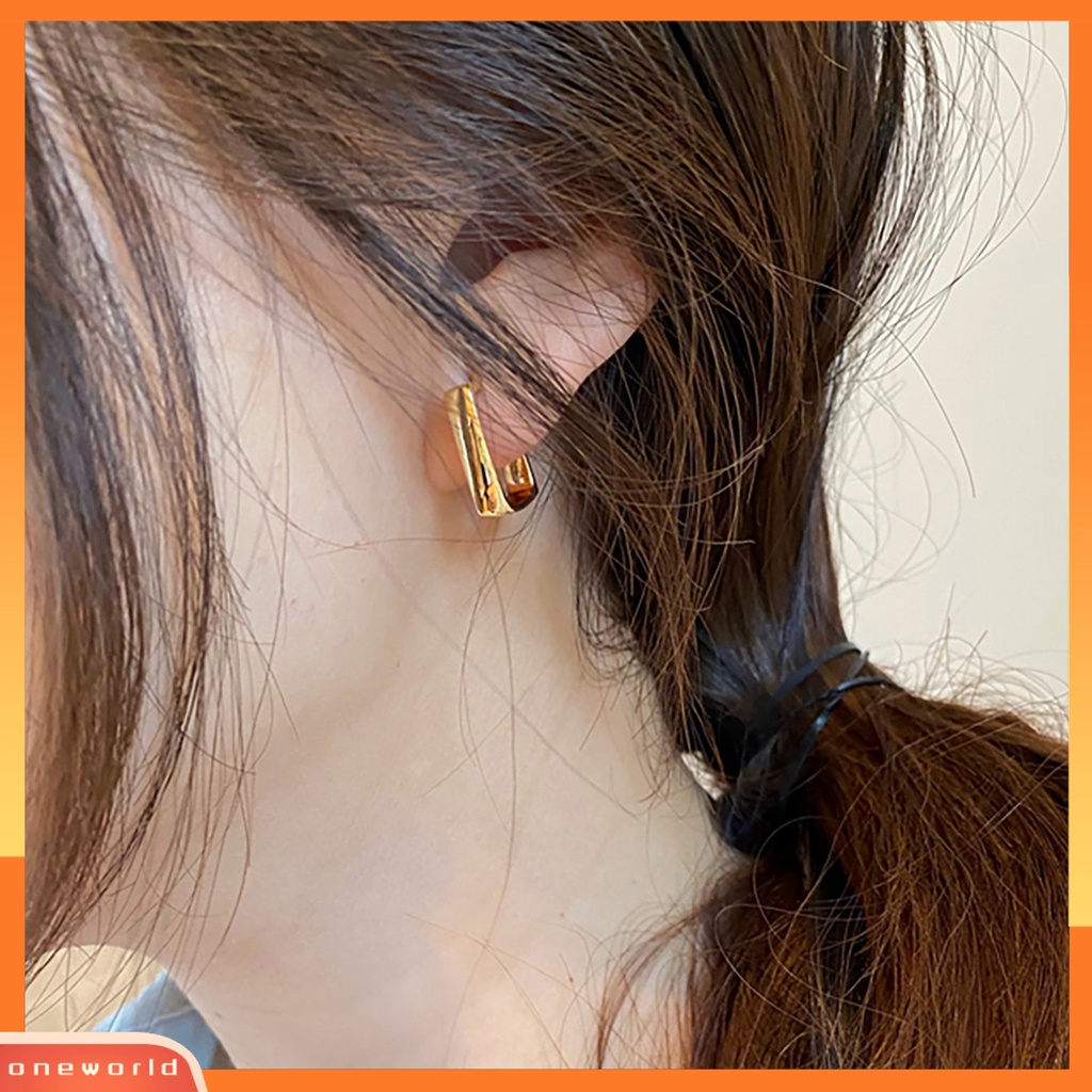 [WOD] 1pasang Anting Hoop Pengerjaan Halus Tahan Aus Tidak Alergi Temperamen Yang Sangat Baik Tidak Sakit Memakai Hiasan Telinga Geometris Perempuan Anting Pejantan Trendi Untuk Pacaran