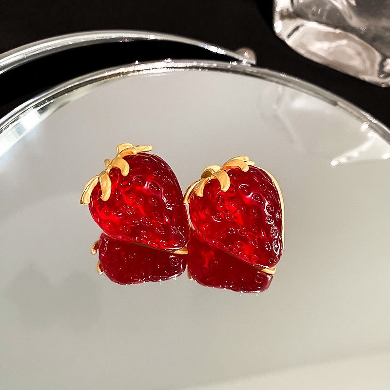 Strawberry Merah Berlebihan Retro Medieval Gaya Baru Manis Niche Anting