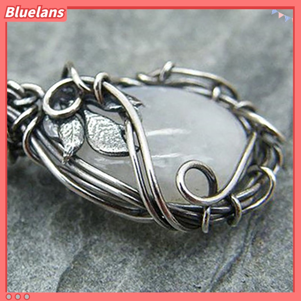 [BLS] Rantai Ekstensi Dapat Disesuaikan Wanita Kalung Ringan Retro Faux Moonstone Leaf Pendant Necklace Perhiasan Aksesoris