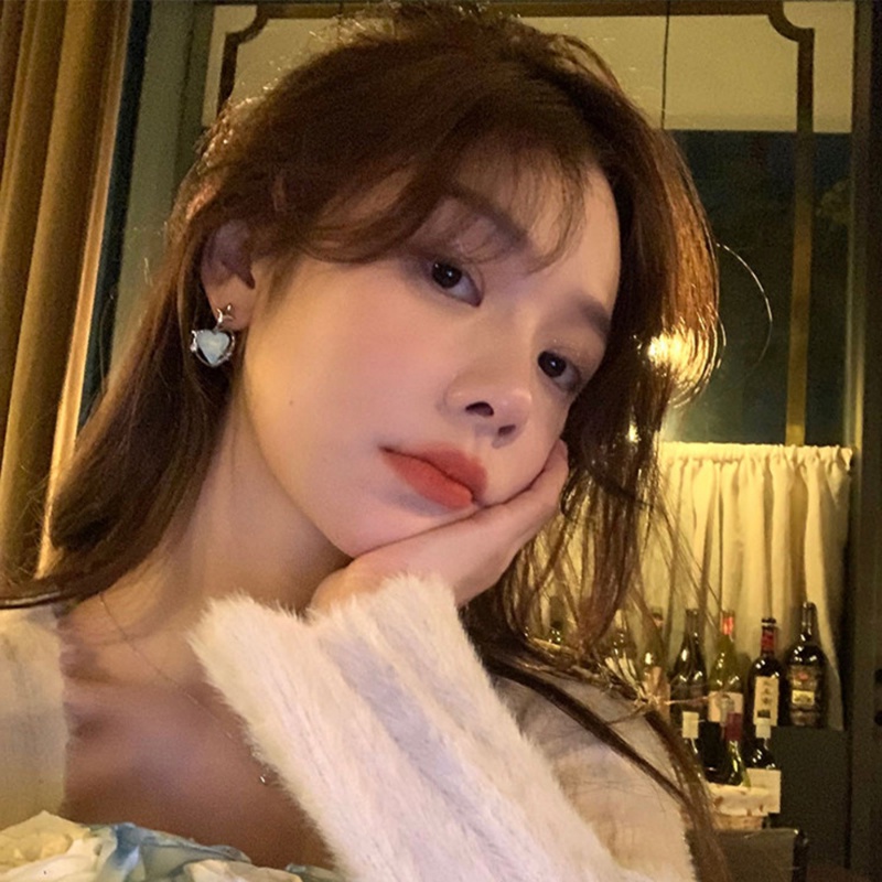 Gadis korea desain Niche jahitan bintang anting biru bentuk hati / kepribadian manis gaya keren tingkat tinggi rasa anting liontin / perhiasan telinga Fashion