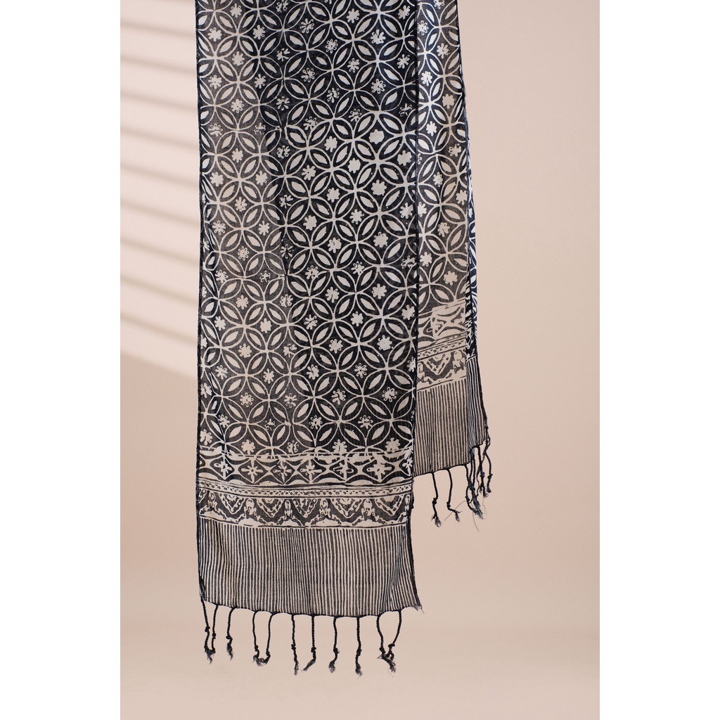 RATU - Scarf Batik TCE Kawung 3 Black