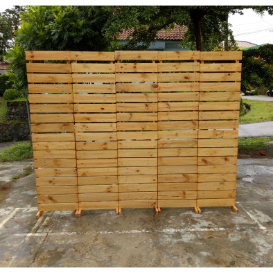 Wedding backdrop kayu jati belanda rustic wooden wedding backdrop