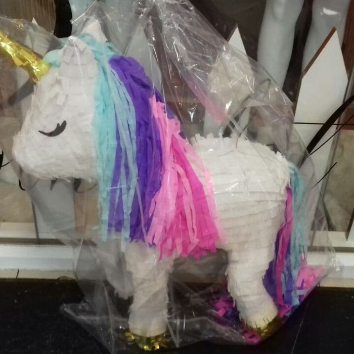 

pinata unicorn full body