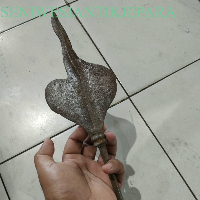 

Tombak Banyak Angrem Pamor keleng wingit boss