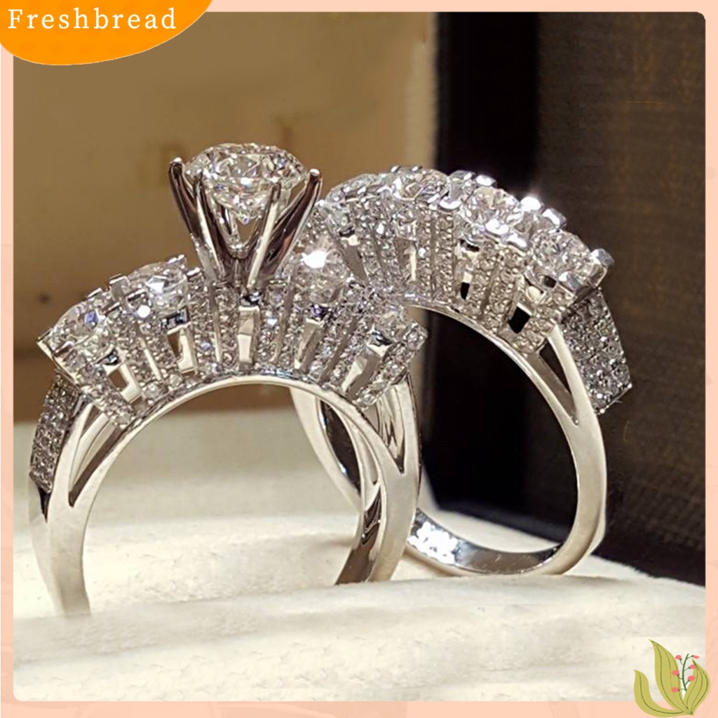 < Freshbread > 2Pcs/Set Cincin Couple Berlian Imitasi Hias Glossy Gaya Mewah Cincin Jari Indah Untuk Perjamuan