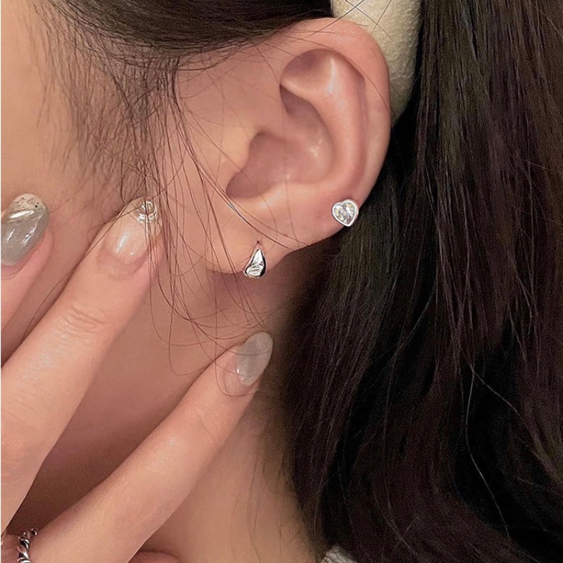 Kami Bunga Halus s925 Perak Berkilau Biru Pink Kristal Jantung Stud Anting-Anting Untuk Wanita Perempuan Elegan Tindik Bola Kecil Zirkon Cinta Sekrup Anting-Anting Fashion Tulang Rawan Telinga Perhiasan