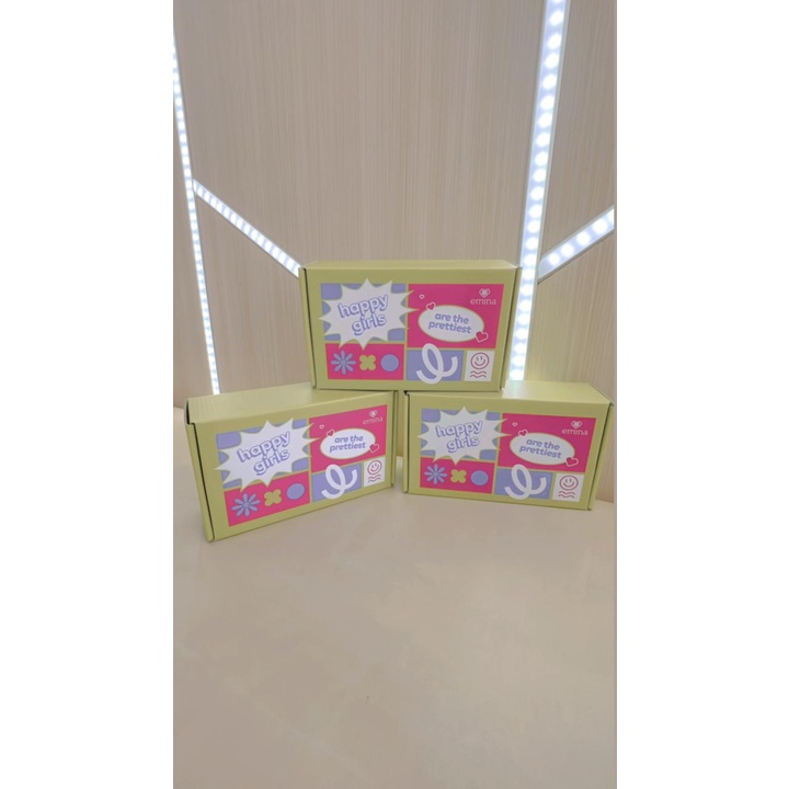 EMINA HAPPY GIRL ARE THE PRETTIEST MAKEUP BOX