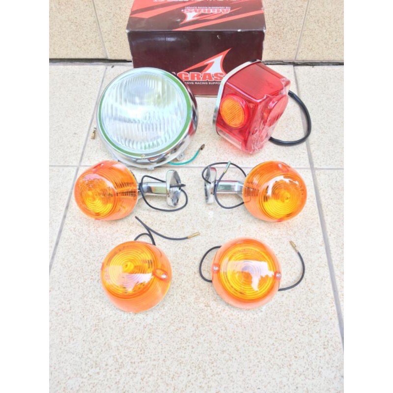lampu depan belakang stopan stoplamp sein sen reting riting C70 upluk Pitung olong capung Bektu bekj