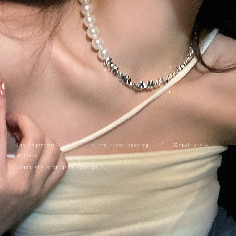 Mutiara Geometris Tidak Teratur Splicing Kalung Ins Berlebihan Desain Rasa Niche Rantai Tulang Selangka Tren Kepribadian Kalung Perempuan