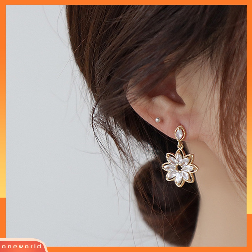 [WOD] 1pasang Drop Earrings Berongga Keluar Simetris Shiny Faux Crystal Bentuk Bunga Anting Pernikahan Perhiasan Perempuan