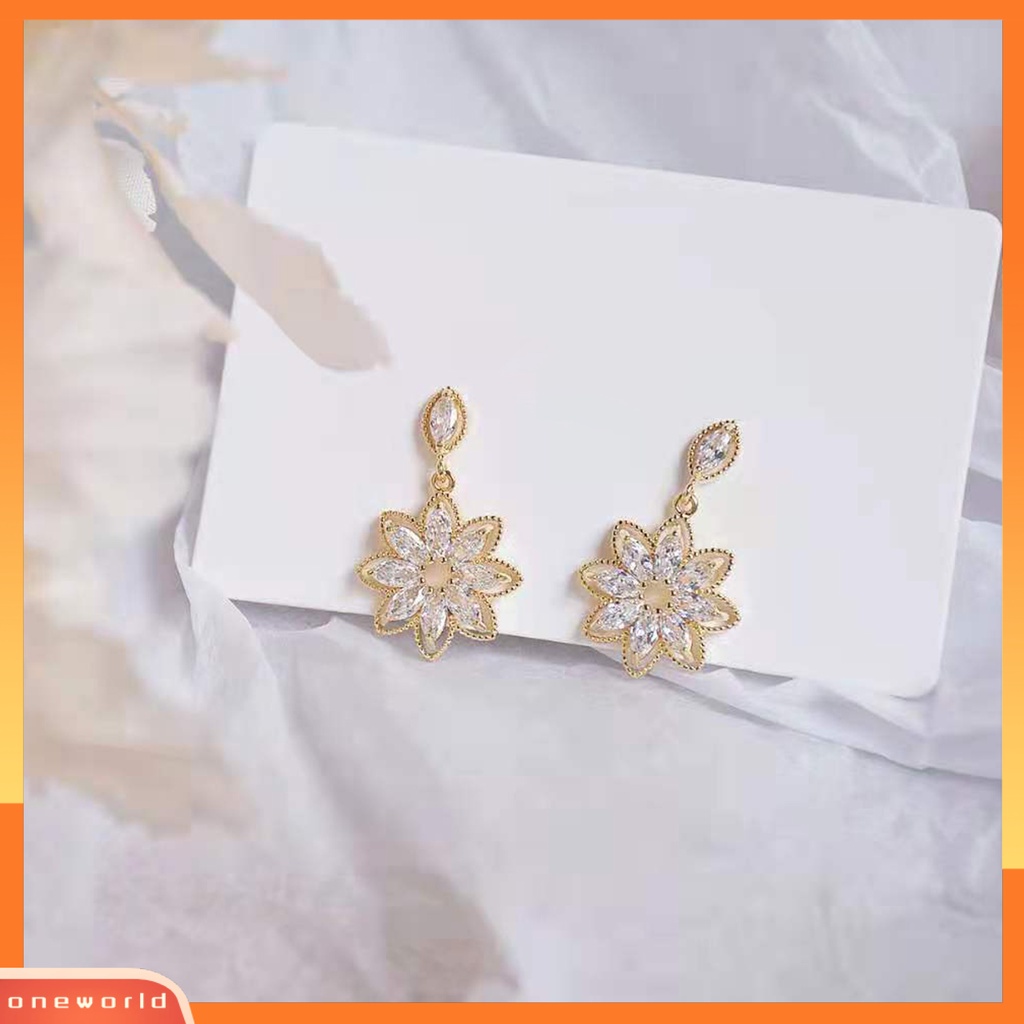 [WOD] 1pasang Drop Earrings Berongga Keluar Simetris Shiny Faux Crystal Bentuk Bunga Anting Pernikahan Perhiasan Perempuan