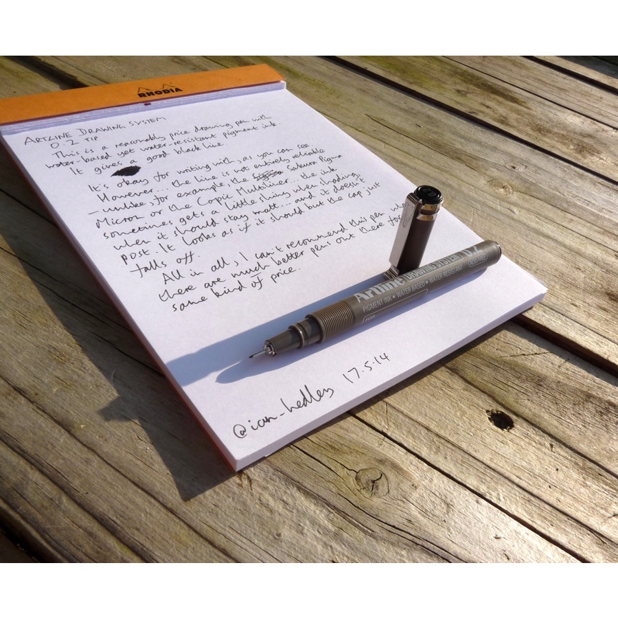 

Drawing Pen ARTLINE 0.05 0.1 ~ 0.6 0.8 Brush Pulpen Pena Gambar Sketsa ≈ snowman 700 / sakura pigma 2