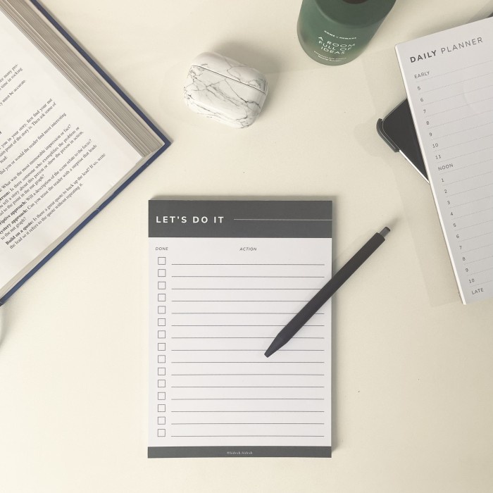 

PLANNER NOTEPAD MEMOPAD - WEEKLY/DAILY/TO DO LIST 30 SHEETS - TO DO LIST