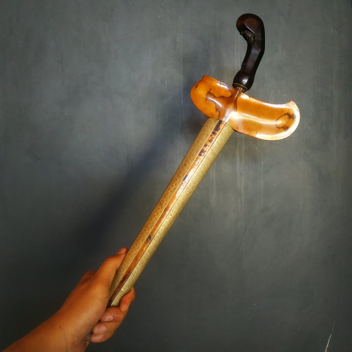 

Keris Brojol Pamor Janur Sinebit Mataram Sepuh Kuno