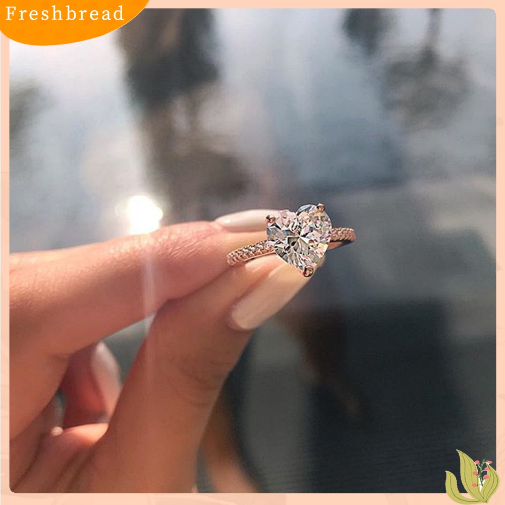 &lt; Freshbread &gt; Fashion Wanita Cinta Hati Cubic Zirconia Engagement Finger Ring Jewelry Decor