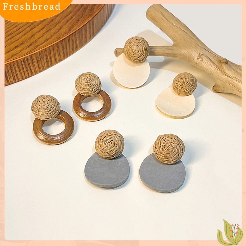 &lt; Freshbread &gt; 1pasang Ear Studs Retro Rustic Gaya Simple Kasual Artistik Kayu Cincin Berongga Raffia Straw Splicing Women Earrings Untuk Pacaran