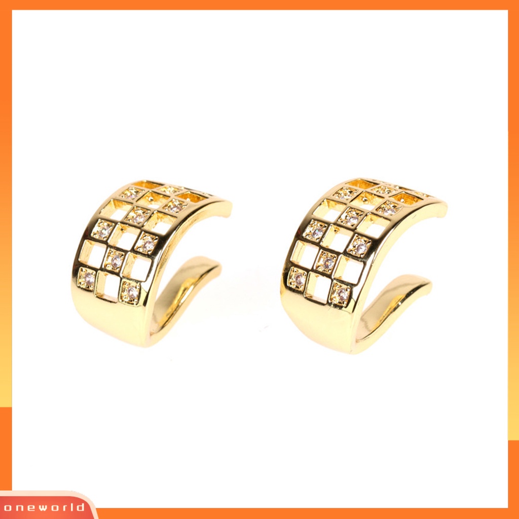 [EONE] 1pasang Anting Wanita Desain Kotak-Kotak Kepribadian Berongga Temperamen High-end Dress Up Hypoallergenic Non Piercing Telinga Klip Anting Perhiasan Fashion