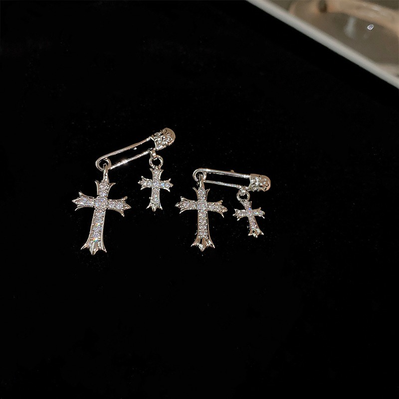 Ins Influencer Korea Cross Pin Anting Kecil Gadis Indah Asimetris Anting Unik