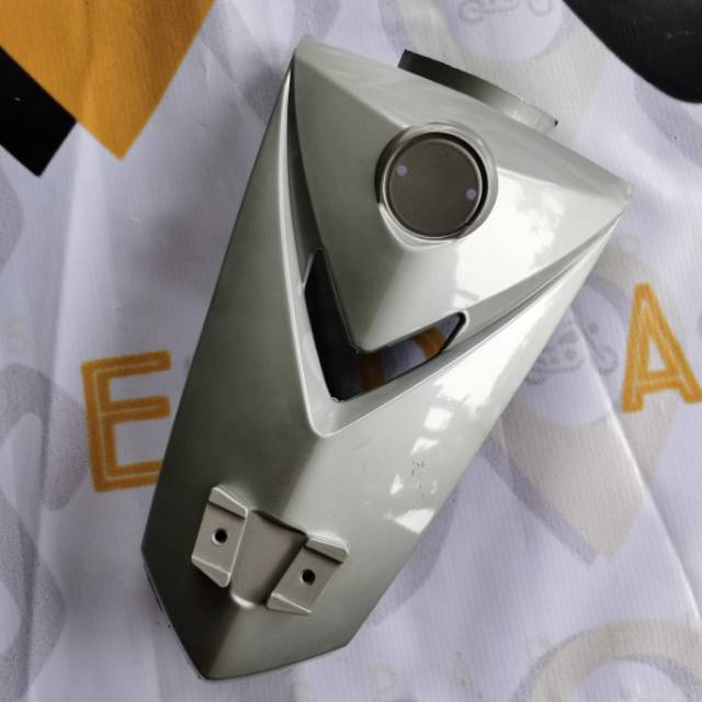 Tameng Dasi Plat Nomor Depan Yamaha Vega R New / Dasi Vega New - SILVER