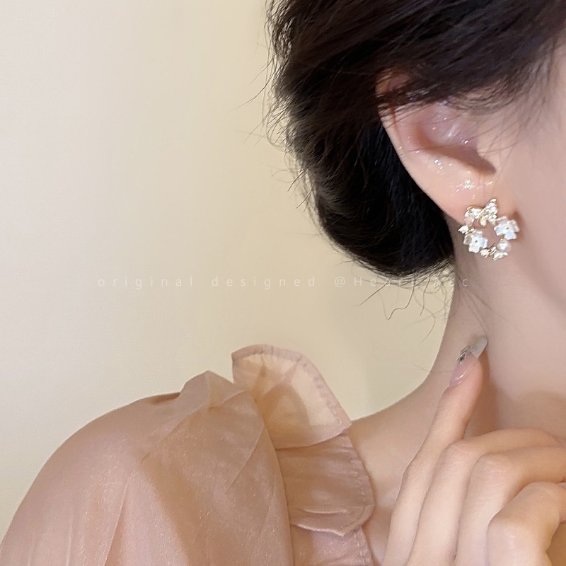 Lembut Manis Kupu-Kupu Bunga Anting-Anting Perempuan Indah Anting-Anting2023Baru Pasang Anting-Anting