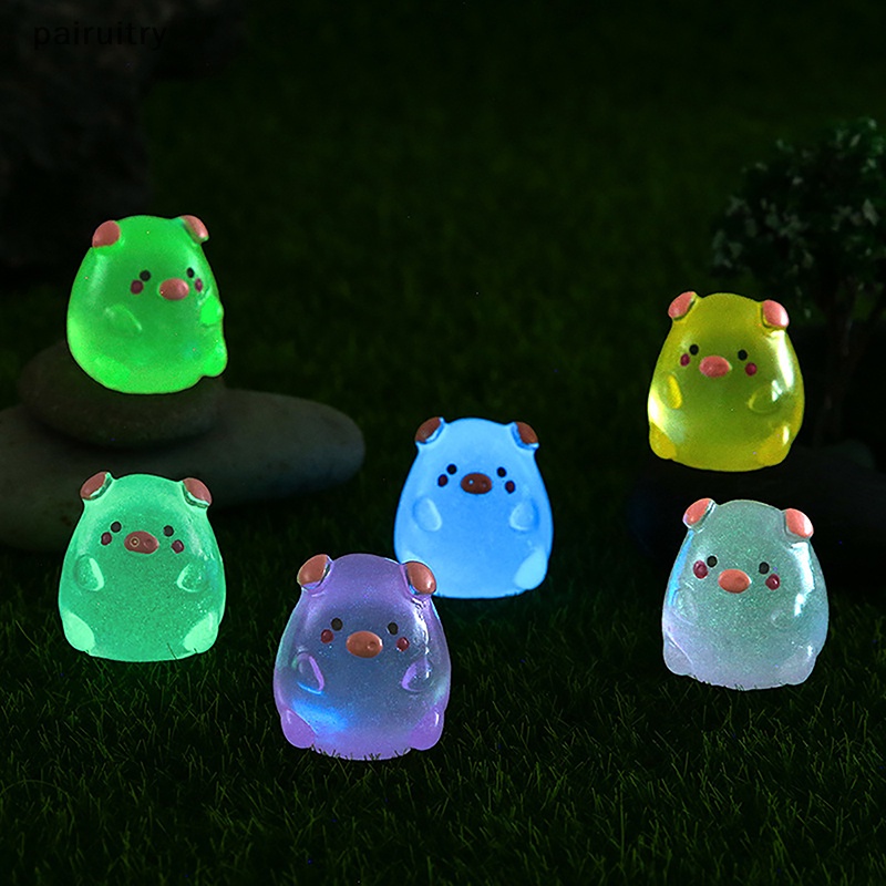 Prt 2pcs Luminous Pig Micro Resin Landscape Figure Ornamen Menyala Dalam Gelap Miniatur Taman Micro Pesta Mobil Dekorasi Rumah Aksesoris PRT