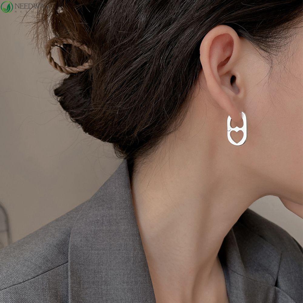 Needway Wanita Anting Kepribadian Retro Pesta Berongga Jantung Temperamen Lady Pig Nose Earrings