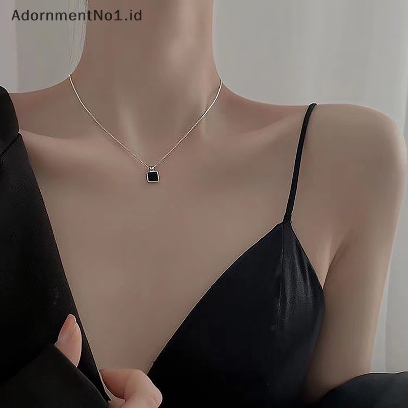 [AdornmentNo1] Fashion hitam persegi liontin kalung untuk wanita berlapis perak Sweater klavikula rantai kalung pesta perhiasan hadiah