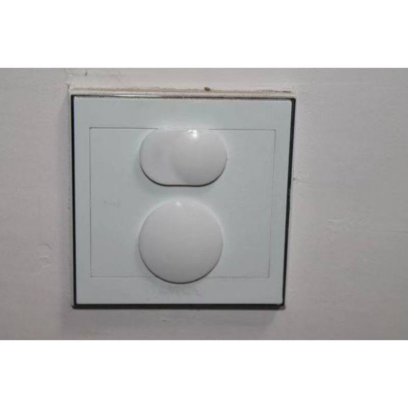 TGM - Pengaman Stop Kontak Tutup Colokan jari Anak Bayi socket cover protector safety pelindung penutup 2 Kaki 3 Kaki Lubang Lobang