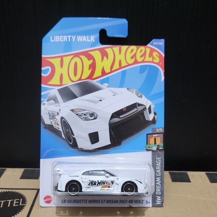 HOTWHEELS LIBERTY WALK NISSAN S15 ,R35 LIBERTY - LBWK R35 WHITE