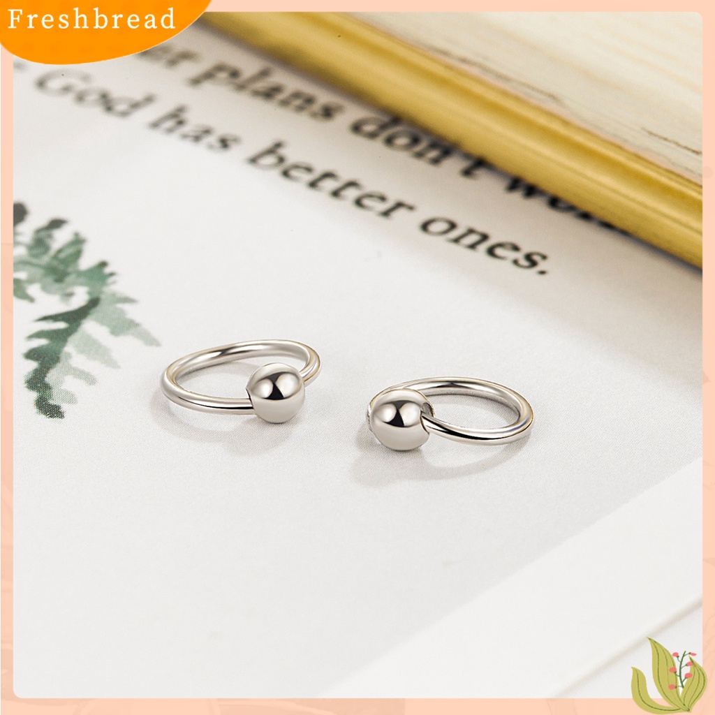 &lt; Freshbread &gt; 2Pcs Ear Studs Circle Round Ball Perhiasan Berongga Keluar Anting Hoop Geometris Untuk Pakaian Sehari-Hari