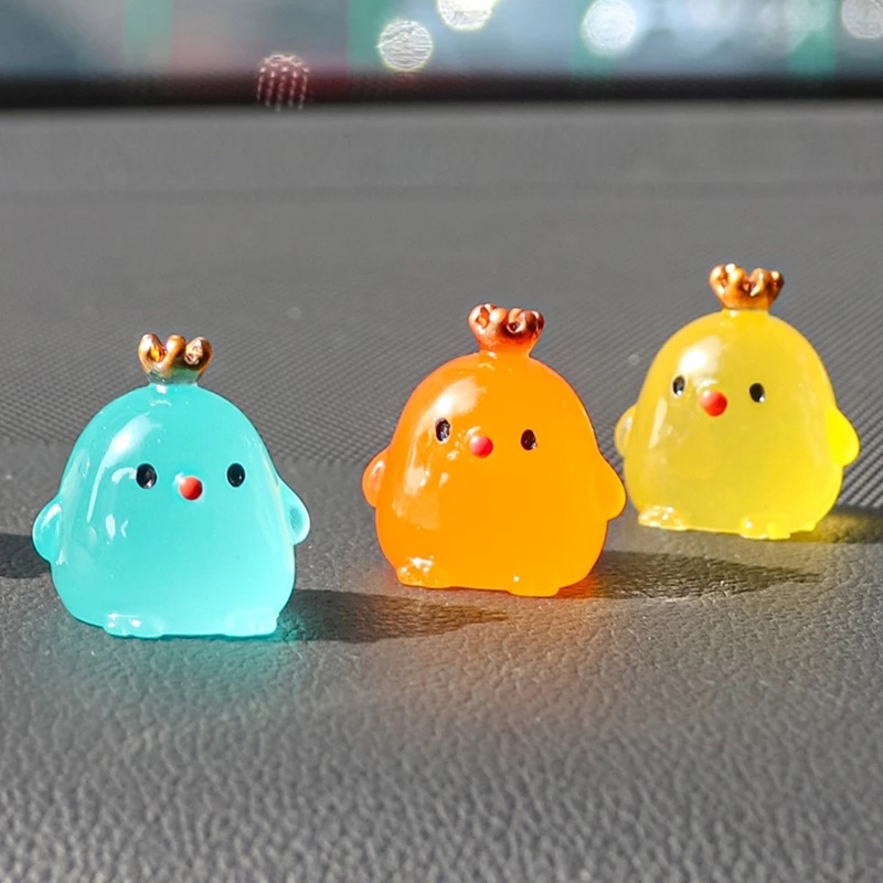 [Harga Grosir] Luminous Chicks Mobil Hiasan Kartun Lucu Mini Resin Pemodelan Ayam Dashboard Mobil Mainan Boneka Kreatif Perekat Diri Auto Interior Dekorasi