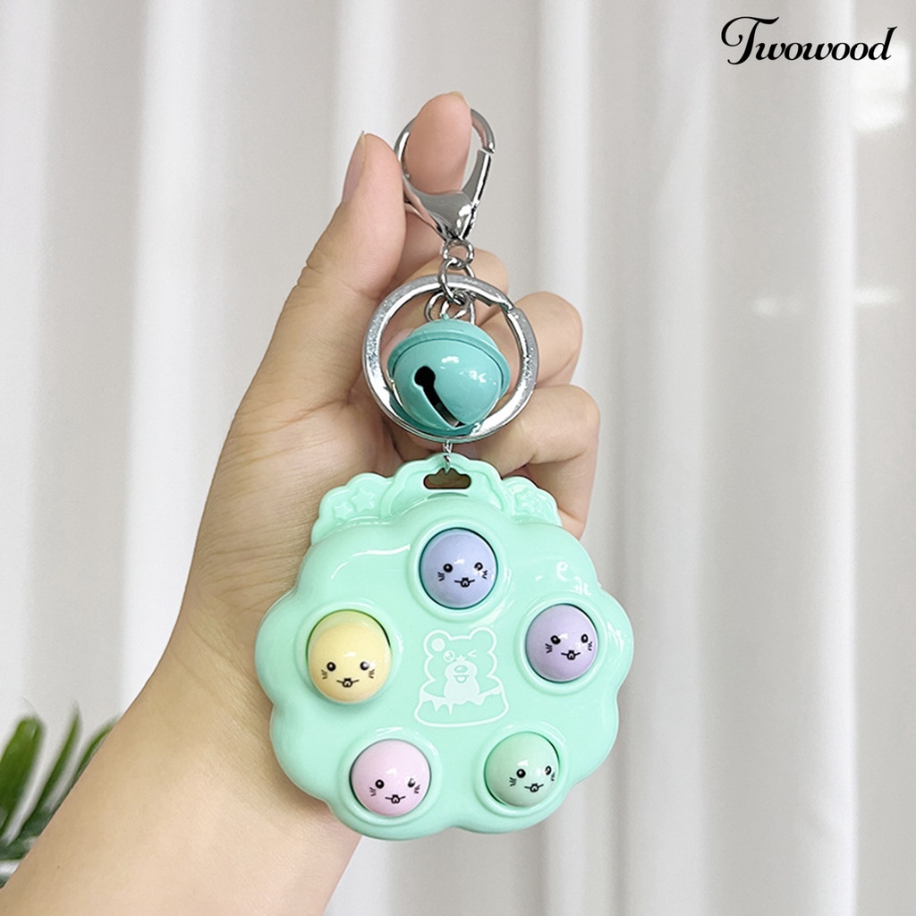 Twowood Whack-a-mole Gantungan Kunci Indah Nostalgia Kartun Liontin Dengan Bell Menghilangkan Bosan Gelisah Mainan Mini Portabel Konsol Game Gantungan Kunci Hadiah Natal