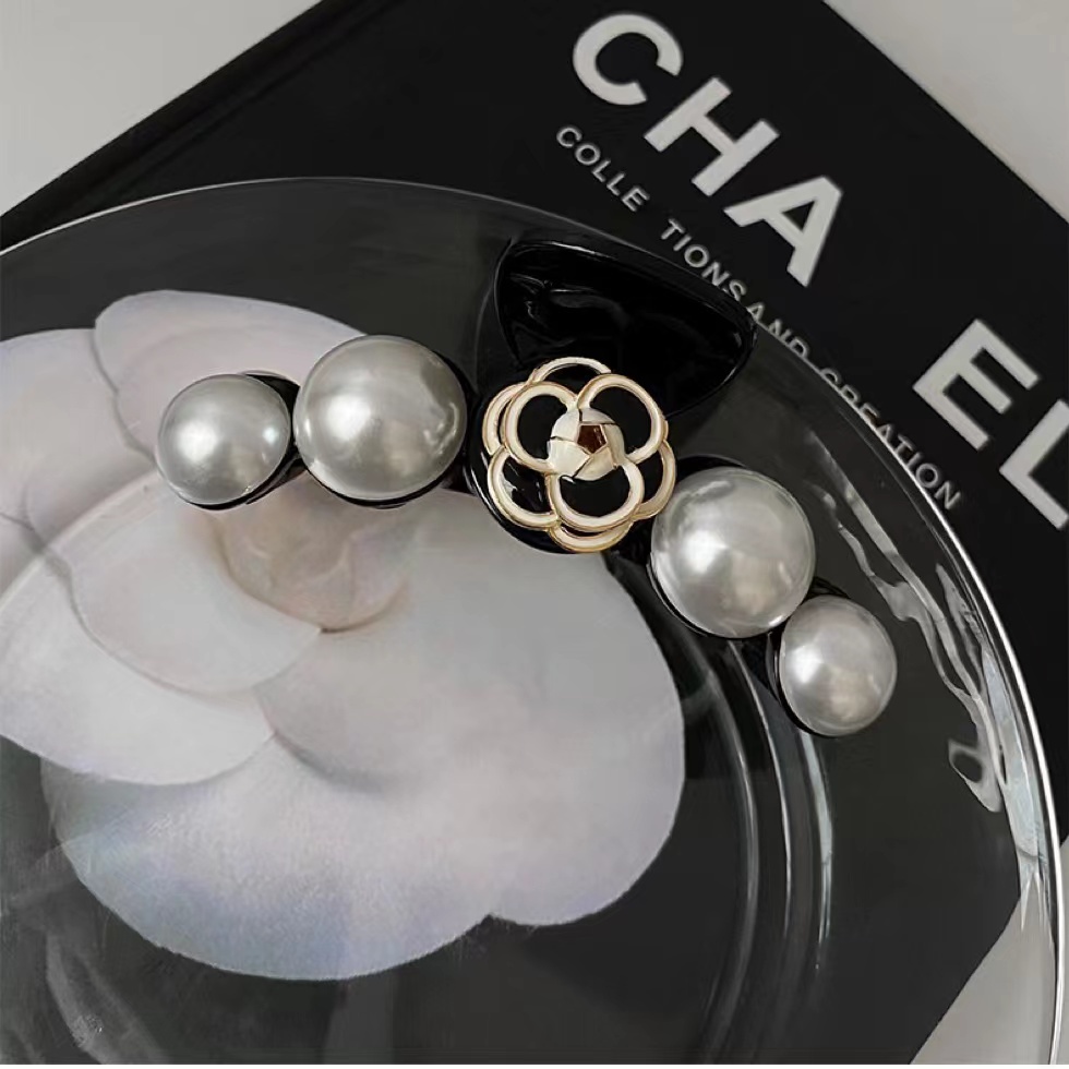 Camellia Gunung Angin Elegan Ambil Gadis Dengan Map Hiu Tuan Rumah Barlier Besar