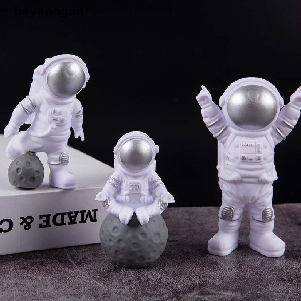 Beyen 3pcs Patung Astronot Patung Plastik Dekorasi Rumah Modern Miniatur Ornamen Meja Kosmosnaut Figure Home Decorative ID