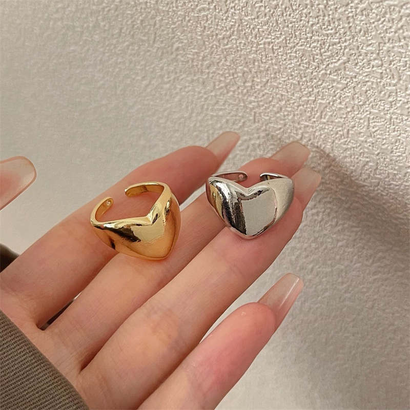 Ins Cincin Emas Cinta Angin Keren/Fashion Cincin Hati Peach Pribadi/Cincin Berbentuk Hati Logam Mewah Ringan/Cincin Jari Telunjuk Pembukaan Yang Dapat Disesuaikan/