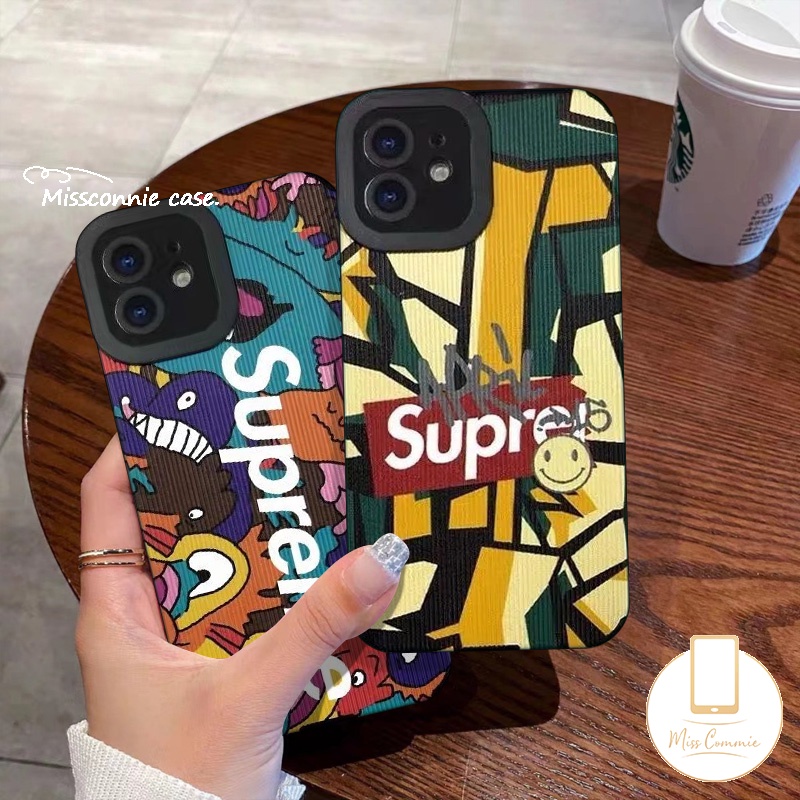 Trendy Merek Supre.me Case Kompatibel Untuk iPhone 7Plus 11 14 13 12 Pro MAX XR 78 Plus X XS MAX Kartun Lucu Graffiti Lembut Tpu Silicon Shockproof Mewah Tekstur Kulit Cover