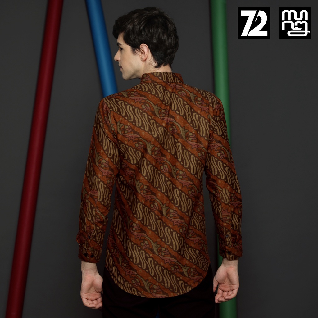 BAJU BATIK PRIA Kemeja Lengan Panjang Slimfit Premium Motif Parang Warna Orange Oranye 723723 Cap 72 - Baju Kemeja Atasan Pakaian Setelan Batik Pria Cowok Laki Laki Remaja Keluarga Kantor Lengan Panjang Modern Slimfit Slim Fit Premium Kekinian