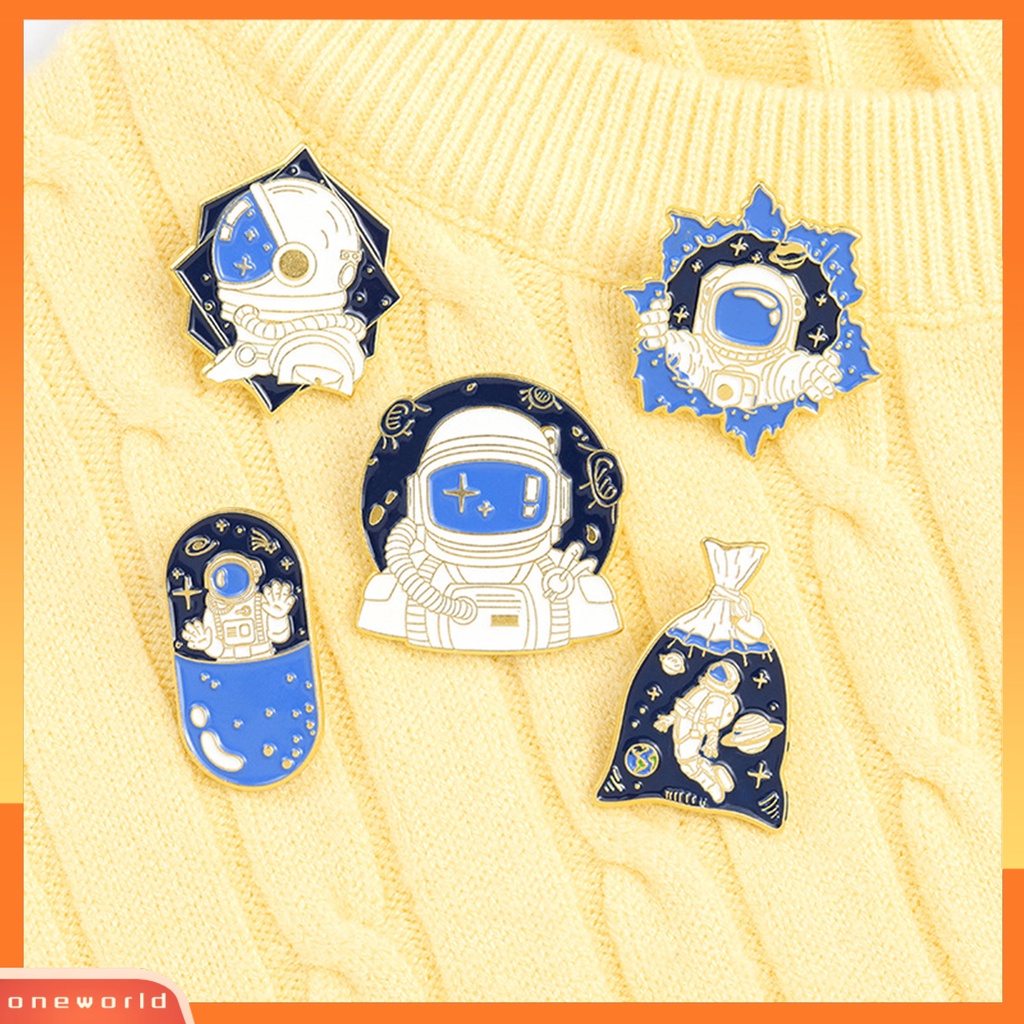 [ONE] Bros Pin Kartun Astronot Koleksi Planet Spaceman Brooch Baju Dekor