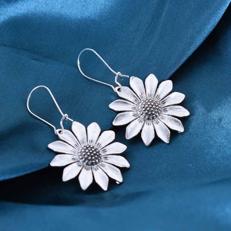 [FRA] Bohemian Gaya Liburan Baru retro Tiga Dimensi Bunga Matahari Anting Emas Kuno Bunga Matahari daisy earrings