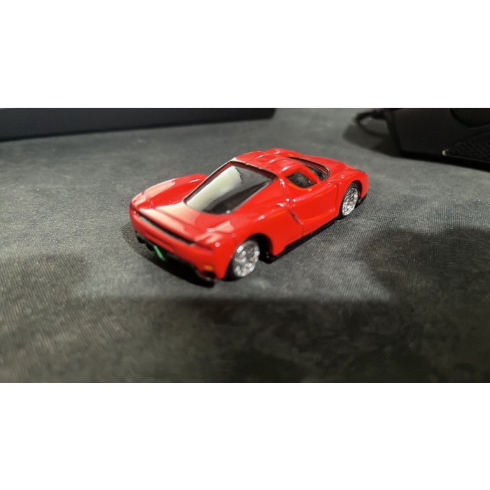 Hot Wheels Enzo Ferrari Custom Unrivet Hotwheels