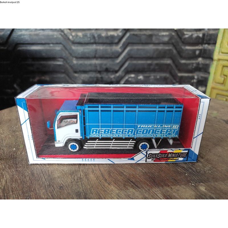 Miniature Truck Skala 1:64