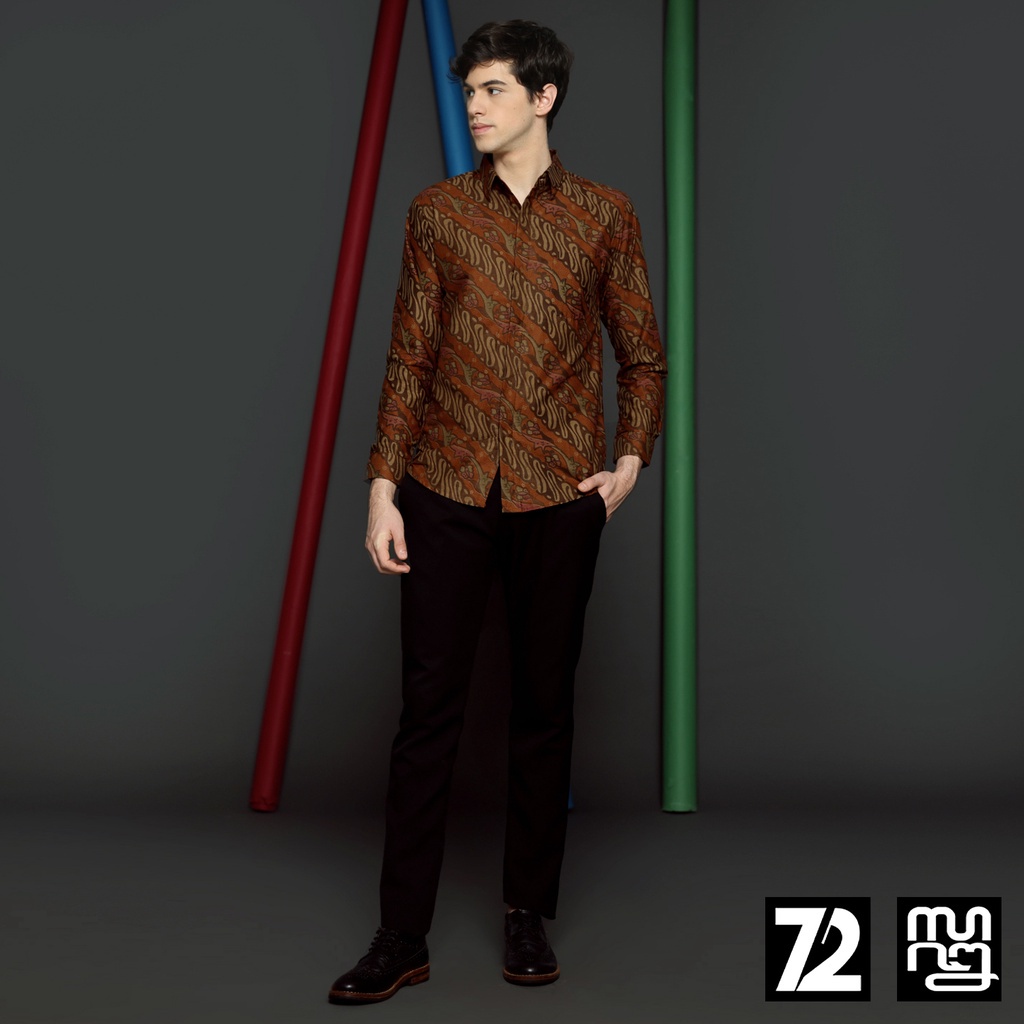 BAJU BATIK PRIA Kemeja Lengan Panjang Slimfit Premium Motif Parang Warna Orange Oranye 723723 Cap 72 - Baju Kemeja Atasan Pakaian Setelan Batik Pria Cowok Laki Laki Remaja Keluarga Kantor Lengan Panjang Modern Slimfit Slim Fit Premium Kekinian