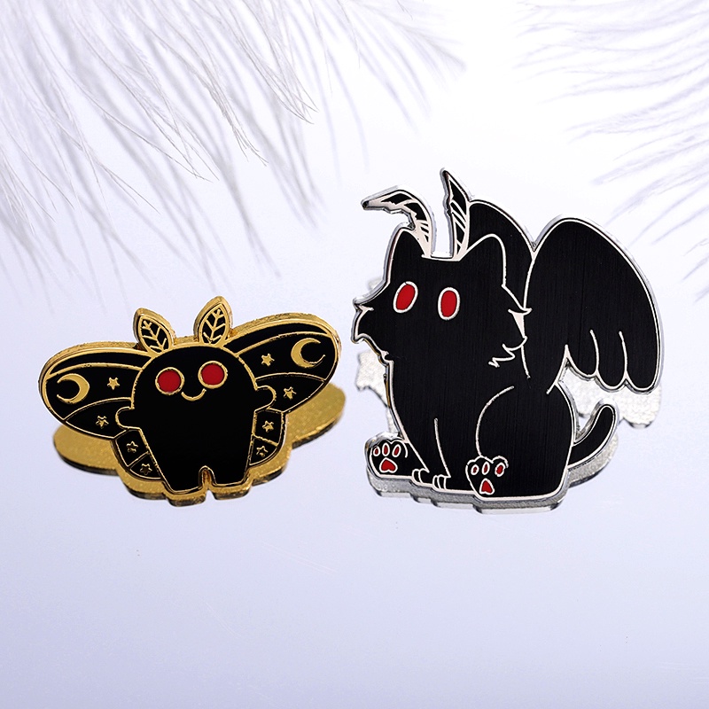 Kartun Setan Mothman Enamel Keras Pin Lencana Bros Ransel Kerah Pin Pesta Perhiasan Menghias DIY Bros