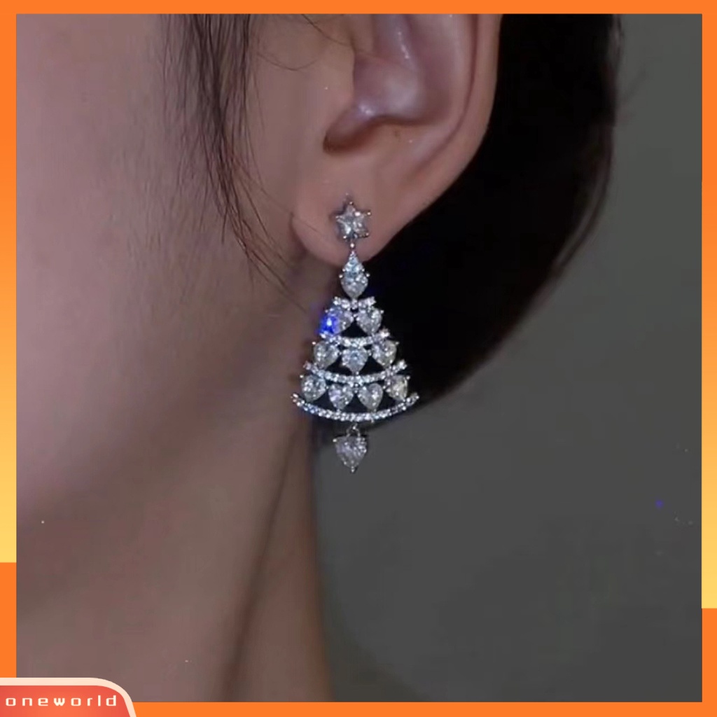 [WOD] 1pasang Wanita Anting Natal High-end Berlian Imitasi Mengkilap Bentuk Pohon Natal Berongga Keluar Stainless Hias Telinga Indah Tahun Baru Wanita Anting Hadiah