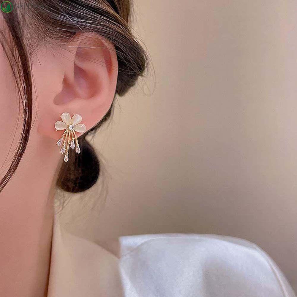 Needway Bunga Anting Elegan Perhiasan Aksesoris Kelopak Anting Stud Zirkon Liontin Anting